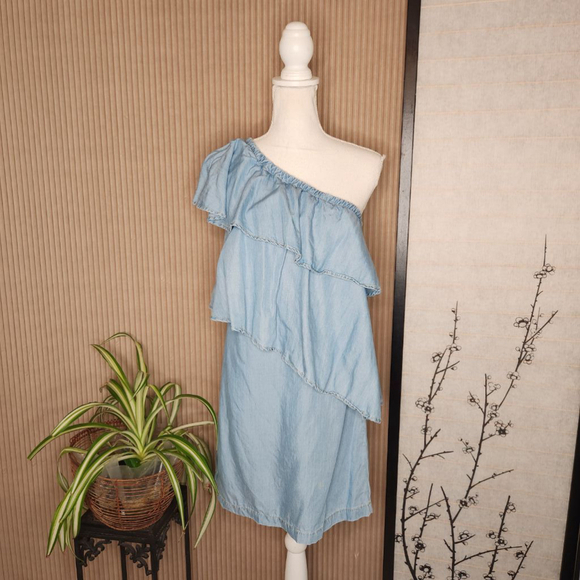 Women's Chelsea28 Blue Off Shoulder Ruffle Dress Size XS denim chambray layered - Picture 1 of 15
